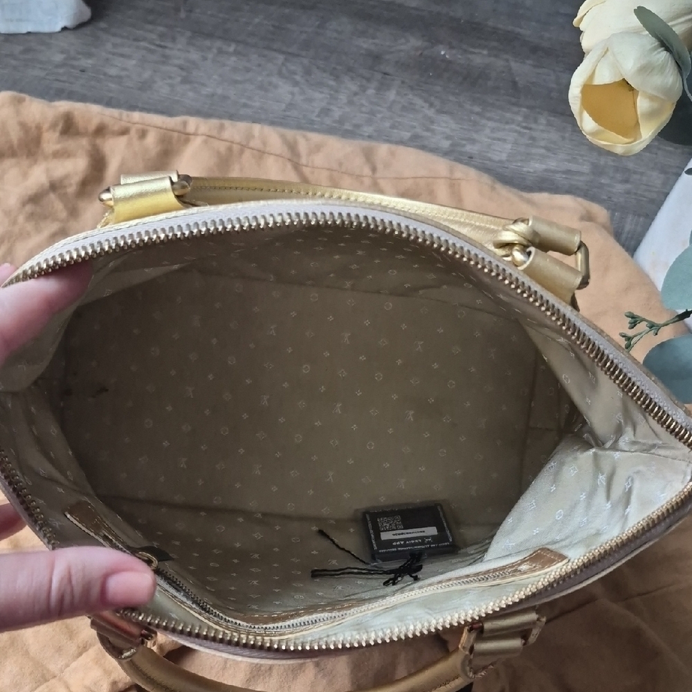 LOUIS VUITTON Suhari Lockit PM In Gold Large - Picture 15 of 17